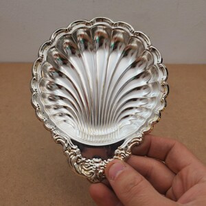Plat coquillage vintage argenté | Décoration bord de mer | Porte-bagues | Décoration de coiffeuse - Plat de service coquillage argenté