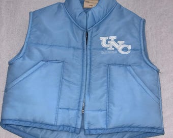 Chaleco infantil vintage de los años 80 de los North Carolina Tar Heels, Chalk Line UNC Puffer Ski USA con cremallera, talla 5