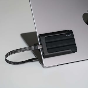 herausnehmbare Solid Solid Solid Halterung MagSafe-Halterung | SlideSSD | Schreibtisch Kabelmanagement | 3D Gedrucktes PETG | Hergestellt in besser