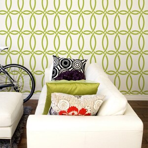 Large Modern Chain Link Wallpaper Wall Stencil - Circle Shapes Wall Design for Painting Custom Wall Mural in Boys Room or Nursery