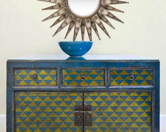Small Triangle Pattern Stencil - Geometric Art Deco Furniture Decor