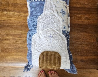 Modello da chiesa per lavori artigianali in tessuto, trapunte e decorazioni