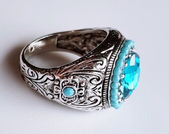 SIZE 6 Tribal Western Style Silver Rhinestone Ring | Fashion Jewelry | Costume Jewelry | Statement Ring
