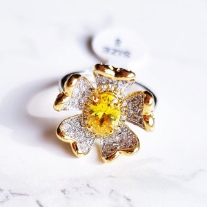 SIZE 8 Silver Gold Yellow Rhinestone Zircon Sunflower Fashion Costume Statement Ring image 1