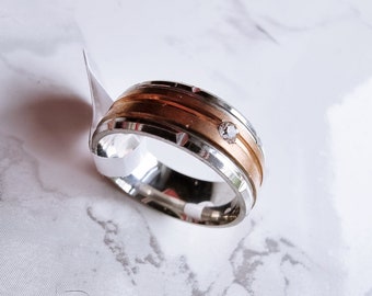 SIZE 9 Silver and Copper Single Rhinestone Mens Unisex Ring Wedding Band Fashion Ring