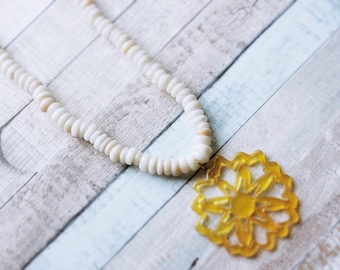 Recycled Creamy White Yellow Beach Boho Radiant Sunshine Flower Fashion Necklace