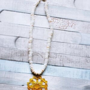 Recycled Creamy White Yellow Beach Boho Radiant Sunshine Flower Fashion Necklace image 2