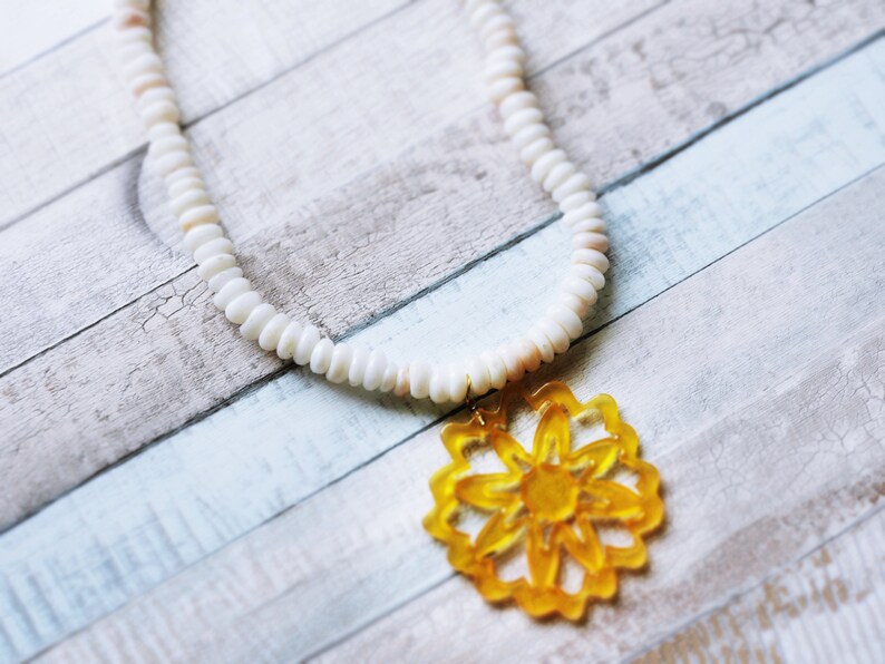 Recycled Creamy White Yellow Beach Boho Radiant Sunshine Flower Fashion Necklace image 3