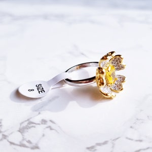 SIZE 8 Silver Gold Yellow Rhinestone Zircon Sunflower Fashion Costume Statement Ring image 5