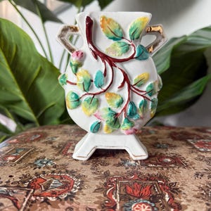 Vaso de porcelana vintage sem marcas, vaso sem marcas, vaso vintage, vaso pequeno, porcelana pintada colorida. vaso de porcelana, vaso vintage do Japão,