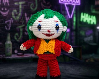 Patrón de muñeco amigurumi de ganchillo Joker, payaso villano