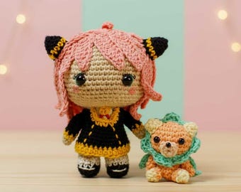 Patrón de muñeca amigurumi de la familia Chimera y Anya, hija falsa del anime con cabello rosa, tutorial de ganchillo