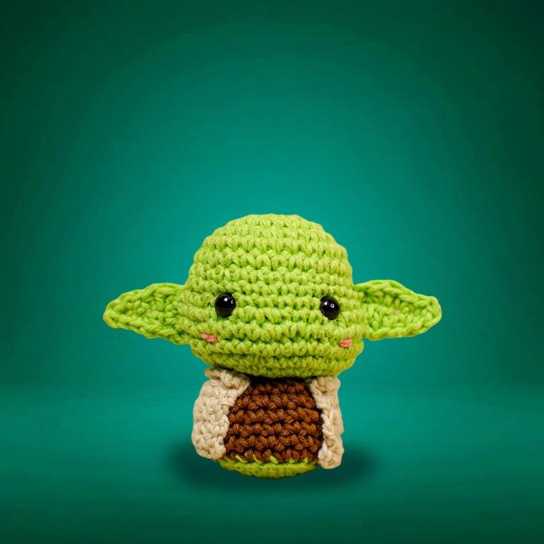 baby yoda grogu amigurumi crochet doll