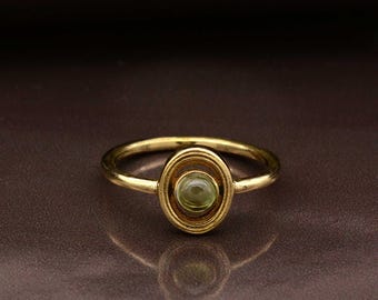 Anillo de piedra preciosa verde hecho a mano, latón chapado en oro de 18 quilates, anillo bohemio ajustable,
