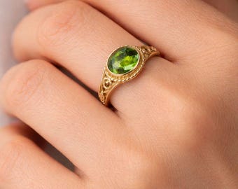 Peridot Ring, Vintage Style Gold Gemstone, August Birthstone,