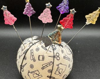 SIETE Marcadores de Punto de Árbol de Navidad Hechos a Mano: Punto de Cruz, Bordado, Bordado