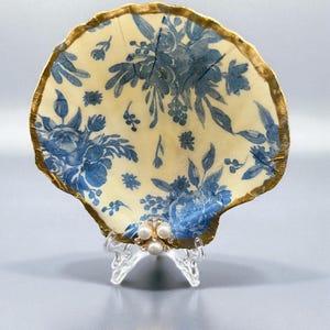 Seashell trinket dish or jewelry dish. Decoupage large scallop shell with blue floral toile design.
