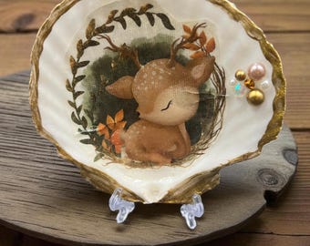 Arte con conchas marinas decoupage: Reno pequeño. Concha de vieira grande para portajoyas, joyero, regalo hecho a mano, arte con conchas, recuerdos.
