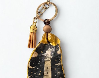 Decoupaged Oyster-sleutelhanger met grillig vuurtorenontwerp.  handgemaakt cadeau, schaalkunst, gunsten