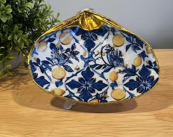 Decoupage kunst schelpen: citroen- en blauw bloemdessin. Grote schelp voor trinketschaal, sieradenschaal, handgemaakt cadeau, schelpkunst, gunsten
