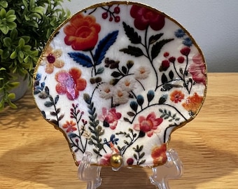 Decoupage kunst schelpen: bloemdessin voor volkskunst. Grote sint-jakobsschelp voor trinketschaal, sieradenschaal, handgemaakt cadeau, schelpkunst, gunsten