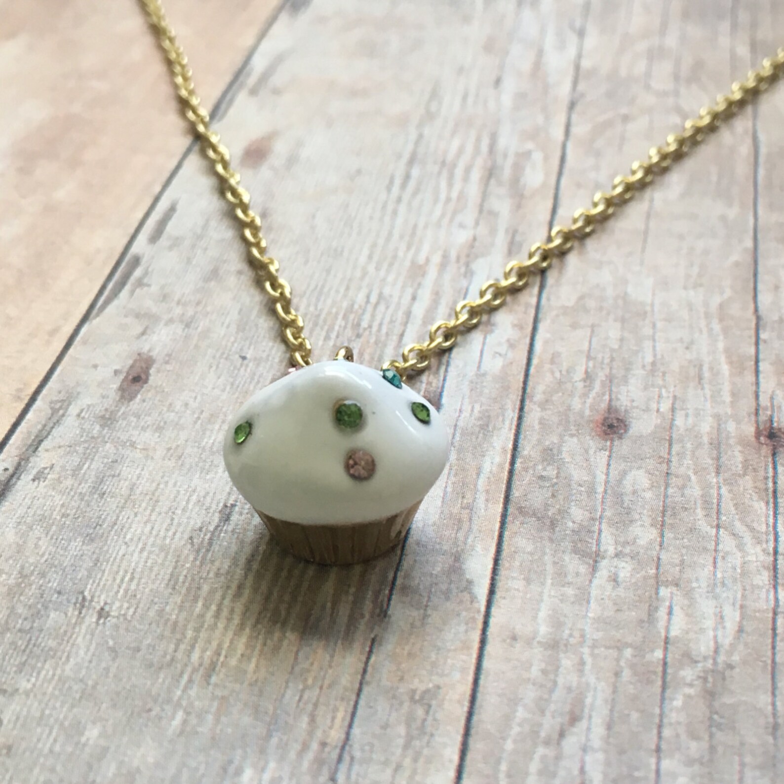 Adorable cupcake necklace Etsy