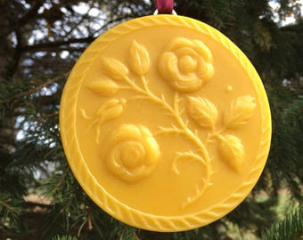 Beeswax Ornament - Roses with buds - 4.25 in wide