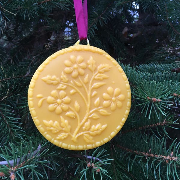 Beeswax Ornament - Flowers in Bloom - 4.25 in wide
