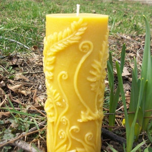 Beeswax Candle fern leaf cylinder pillar image 2