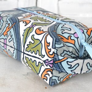 Medium Dopp Kit- Blue Cypress