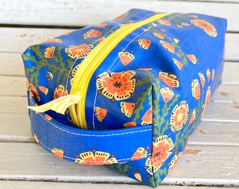 Medium Dopp Kit- Blue & Orange Poppy