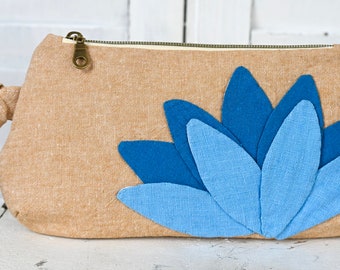 Bloom Linen Wristlet- Wheat & Blue