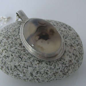 Colgante de ágata dendrítica de Montana