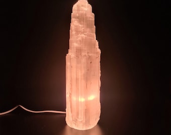 Tour de cristal de sélénite, pierre précieuse naturelle polie, décor de pierre de guérison