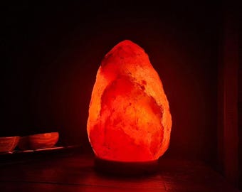 Himalaya-Salzlampe - Natürliche Salz-Kristalllampe aus der Salzregion mit Kabel unter austauschbarer Glühlampe