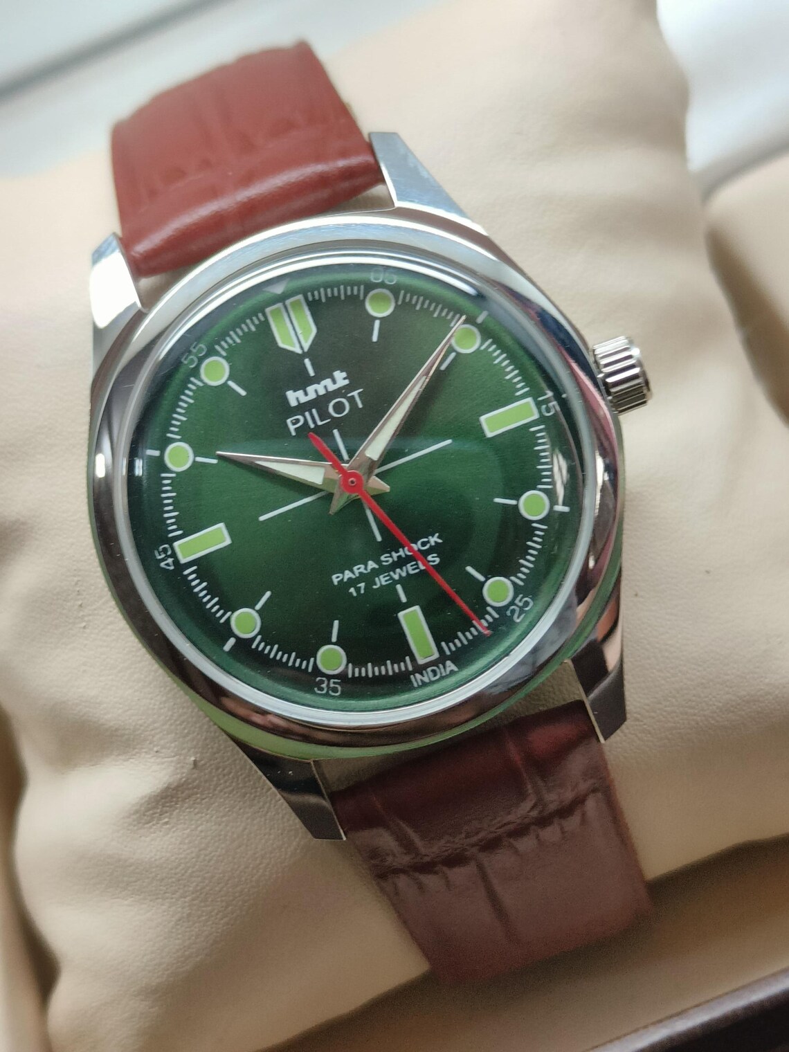 HMT Pilot, foto 2 di 5