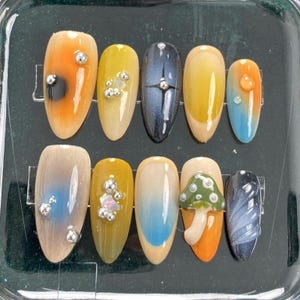 Handmade 3D Mushroom Press-On Nails | Mystical Earthy Cat-Eye Fake Nails | 3D Mushroom & Gradient Fake Nails
