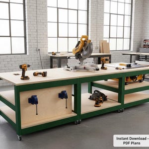 Puede incluir: Un banco de trabajo grande, verde y beige con múltiples herramientas eléctricas, incluyendo una sierra ingletadora, un taladro y una lijadora. El banco de trabajo tiene una parte superior y estantes de madera, con tornillos de banco azules adjuntos. La imagen incluye el texto "Instant Download - PDF Plans".