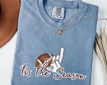 Comfort Colors® Tis The Season Football Shirt, 'Tis The Season Sports T-Shirt, Retro Football Mom Tee, Game Day Apparel