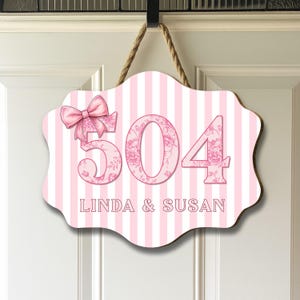 Letrero para compañero de cuarto en dormitorio universitario, decoración personalizada estilo chinoiserie para dormitorio, letrero personalizado para compañero de cuarto, letrero para puerta de dormitorio universitario para chica rosa, letrero para puerta de dormitorio