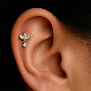 Labret in titanio con filettatura interna, perno a tripla marquise, parte posteriore piatta 16G, orecchino a elica, conca, trago, ipoallergenico