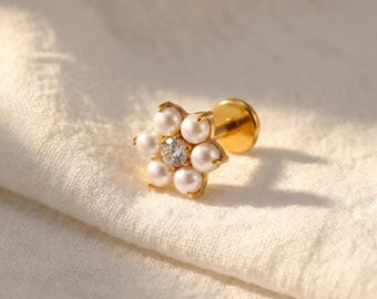 16G Titanium Pearl Flower Stud, ASTM F136 Flat Back Labret, CZ Floral Cartilage Earring, Tragus Helix Piercing, Dainty Nose Jewelry