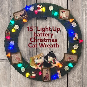 15 ”Multi Color Light Up Weihnachtskatzenkranz (batteriebetrieben) Ein / Aus / Timer