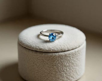 Natural Blue Topaz Ring: 925 Sterling Silver Birthstone