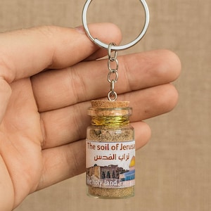 Authentic Jerusalem Soil Keychain – Holy Land Souvenir, Palestine Gift, Religious Keepsake from the Sacred City