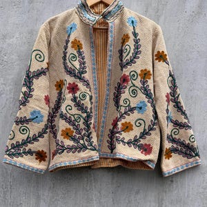 Handmade Suzani Kantha Embroidered Jacket: Boho TNT Cotton Kimono