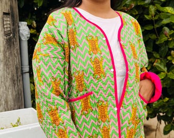 Giacca in cotone trapuntato fatto a mano con patchwork: design indiano reversibile