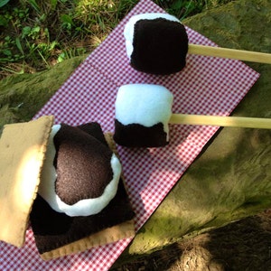 Smore's Play Set-Camping Felt Food image 3