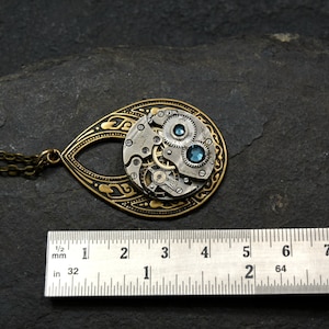 Collier steampunk prêt à expédier bleu sarcelle, bijoux punk steam montre de poche vintage pendentif goutte d'eau, cadeau victorien en laiton antique pour elle image 4