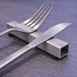 Besteckablage-Set, Besteckhalter aus Edelstahl, elegantes und raffiniertes Design, anpassbar, Küchenzubehör, Mes en Place Tischzubehör